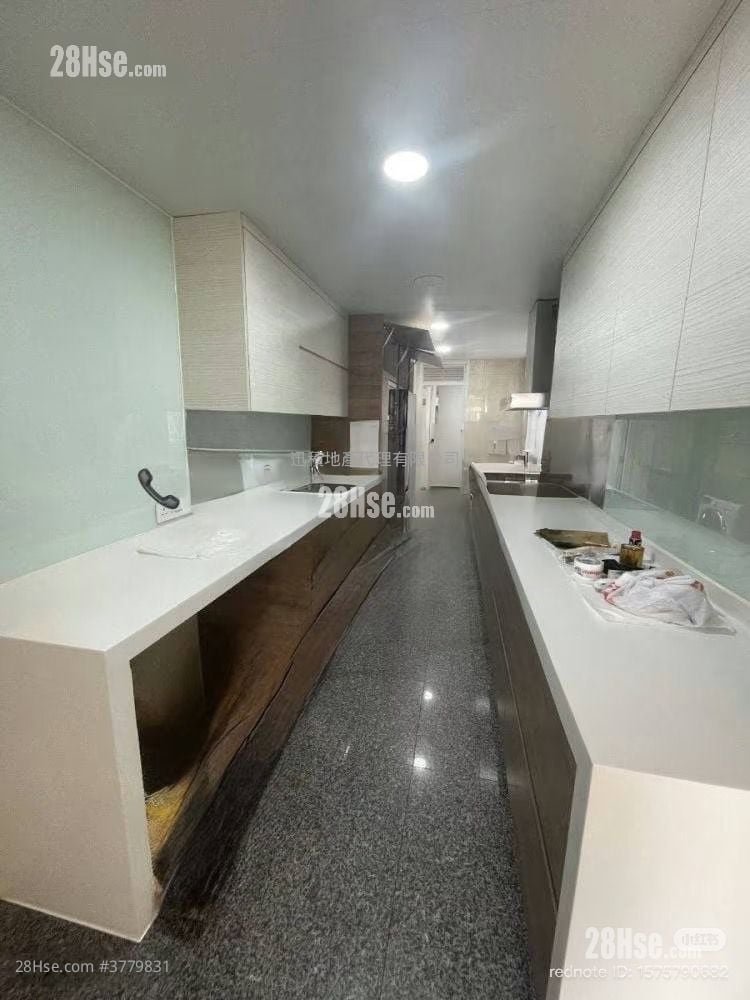 One Beacon Hill Rental 4 Bedrooms , 3 Bathrooms 1,490 ft²