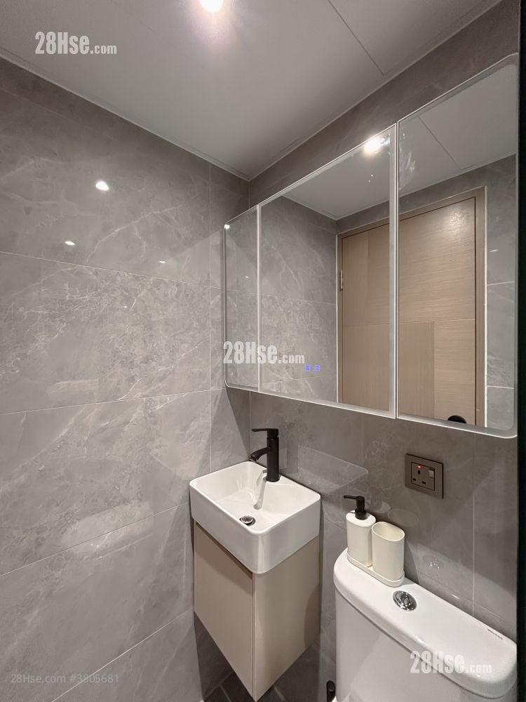 Shing Wah Mansion Rental 54 ft²