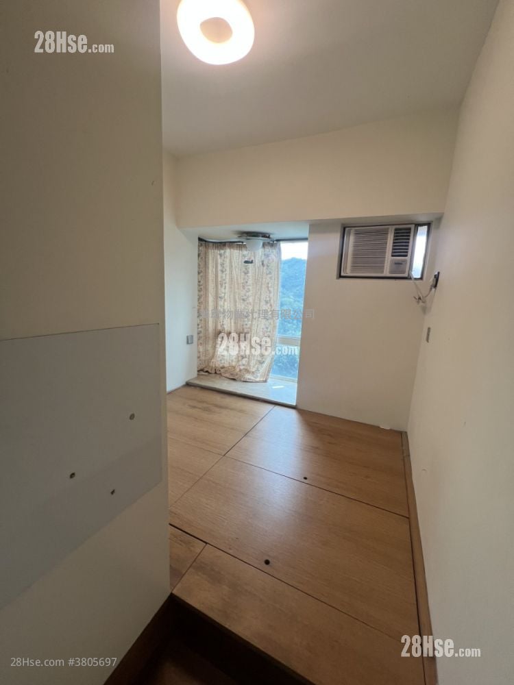 bedroom 2: Sea Crest Villa Sell 3 Bedrooms , 1 Bathroom 555 ft²