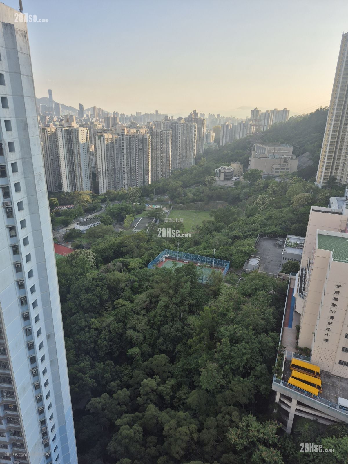 慈爱苑 售盘 3 房 , 1 浴室 645 平方尺