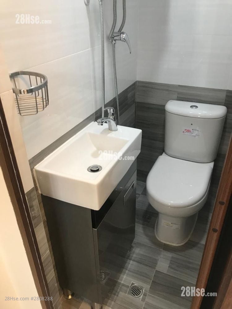 唐楼 租盘 1 浴室 110 平方尺