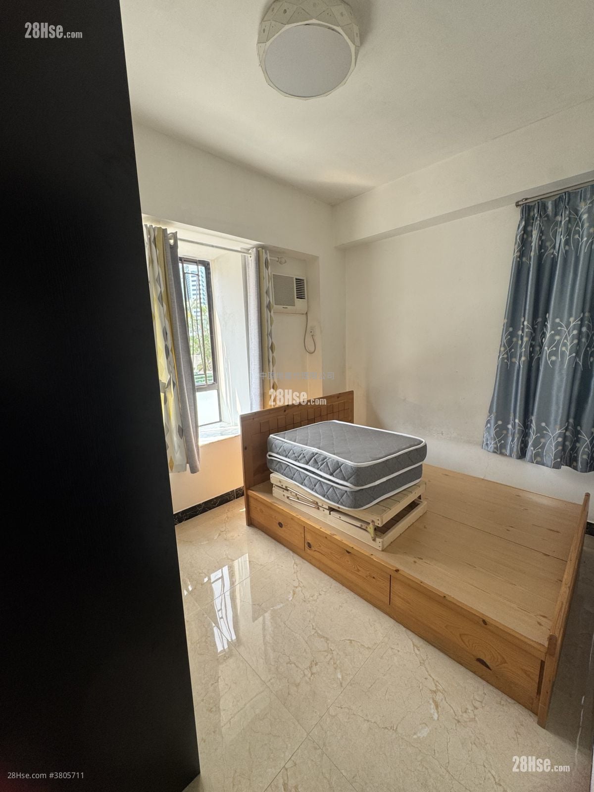 Shatin Plaza Sell 3 Bedrooms , 1 Bathroom 612 ft²