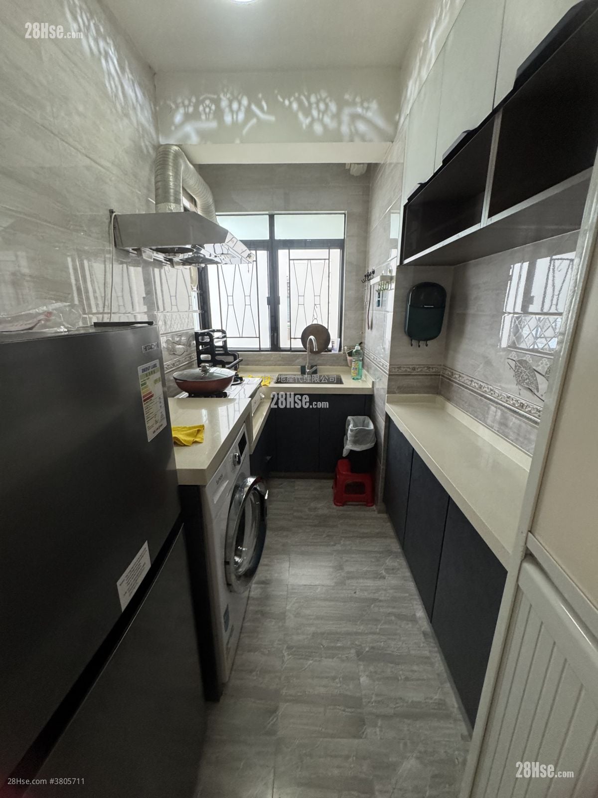 Shatin Plaza Sell 3 Bedrooms , 1 Bathroom 612 ft²