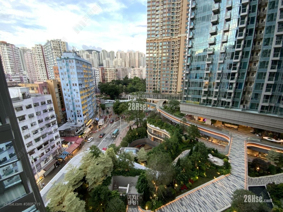 Grand Central Sell 3 Bedrooms 830 ft²