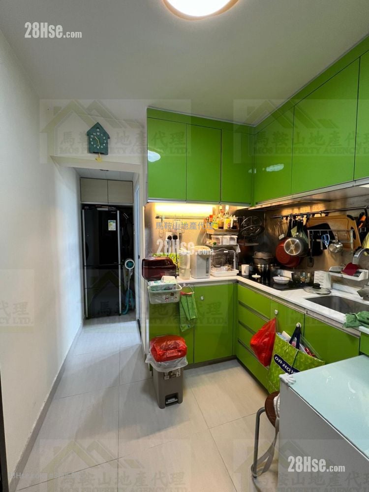 Kam Ying Court Sell 2 Bedrooms , 1 Bathroom 401 ft²