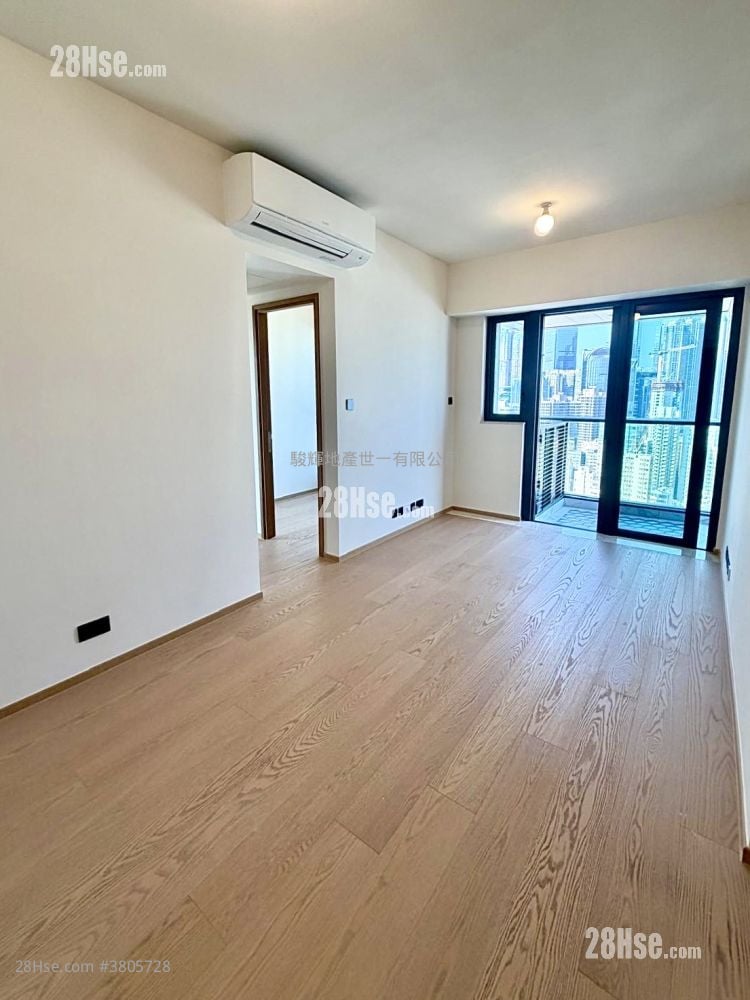 Topside Residence Rental 3 Bedrooms , 2 Bathrooms 569 ft²