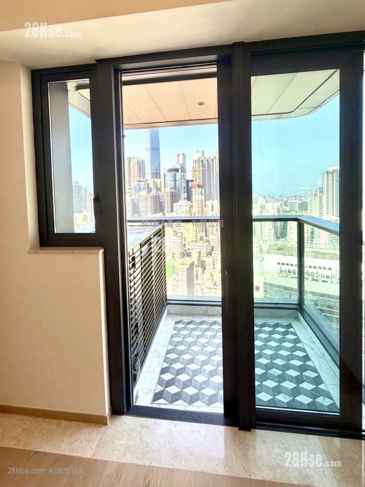 Topside Residence Rental 3 Bedrooms , 2 Bathrooms 569 ft²