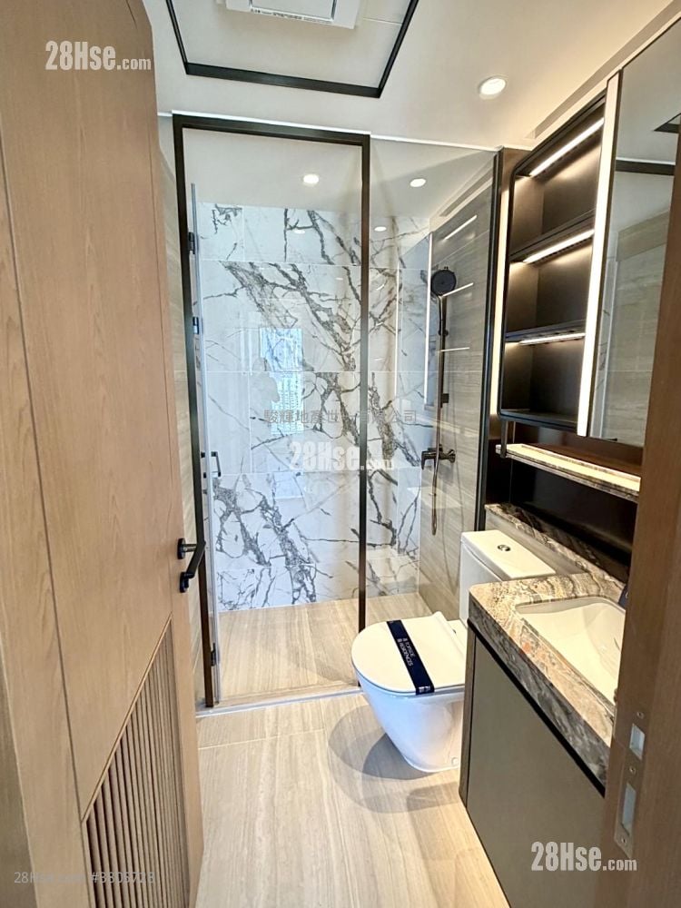 Topside Residence Rental 3 Bedrooms , 2 Bathrooms 569 ft²