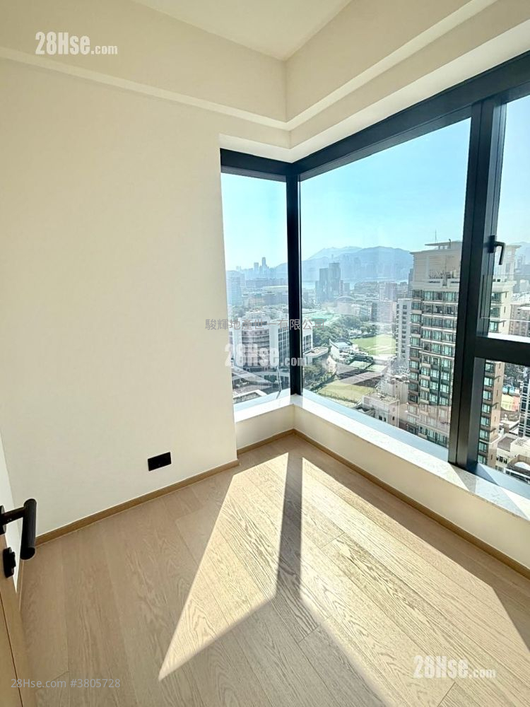 Topside Residence Rental 3 Bedrooms , 2 Bathrooms 569 ft²