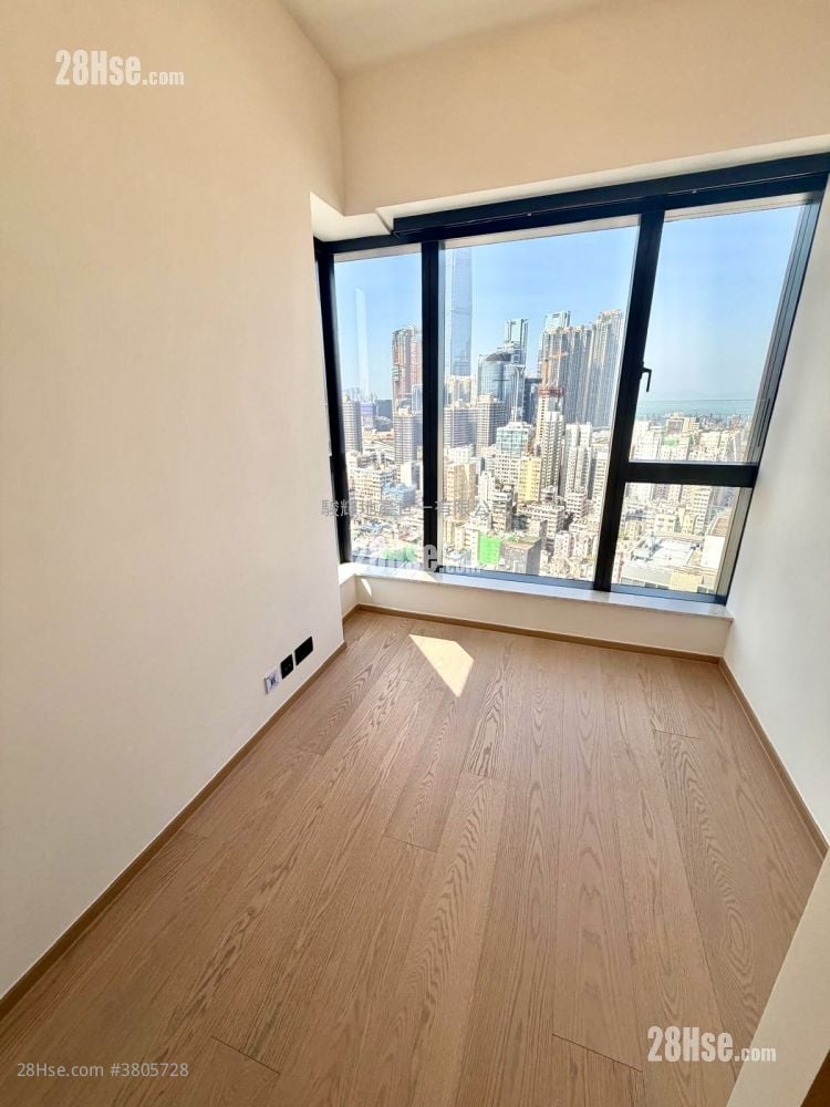 Topside Residence Rental 3 Bedrooms , 2 Bathrooms 569 ft²