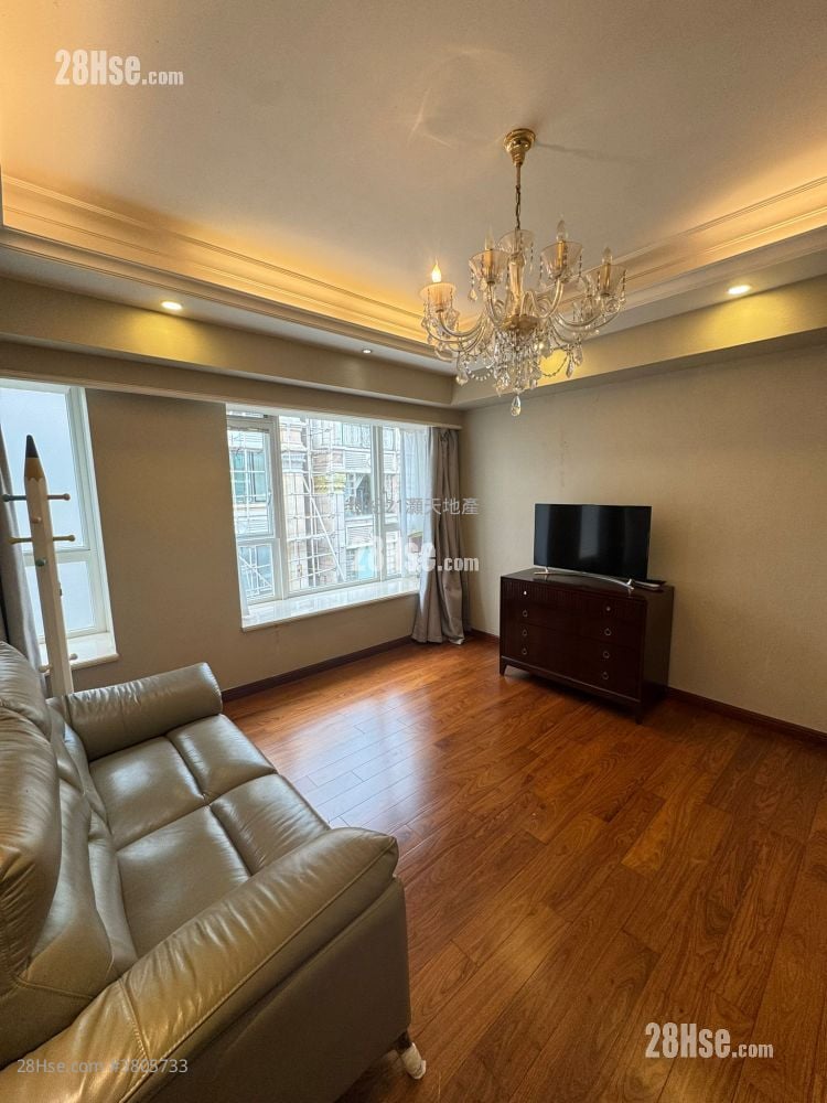 比华利山别墅 租盘 5+ 房 , 5+ 浴室 3,272 平方尺