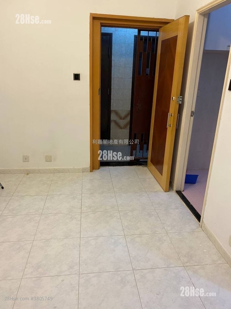 Mayfair Gardens Sell 2 Bedrooms 329 ft²