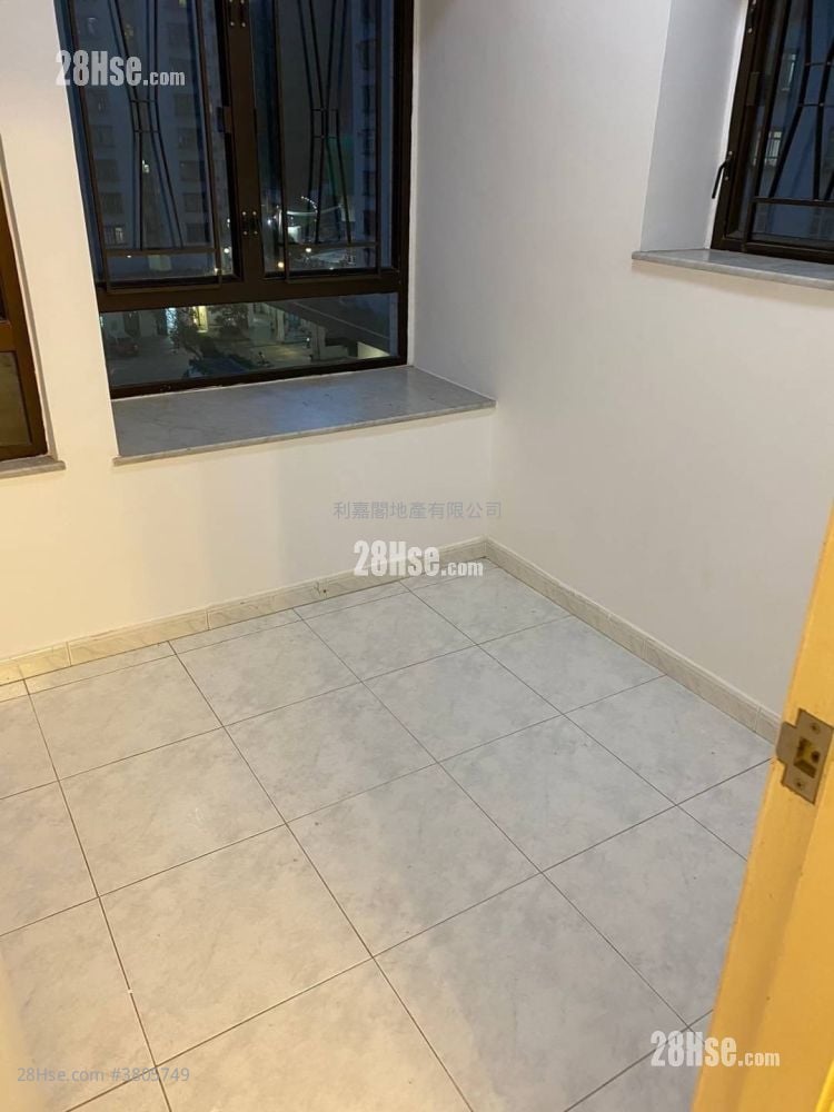 Mayfair Gardens Sell 2 Bedrooms 329 ft²