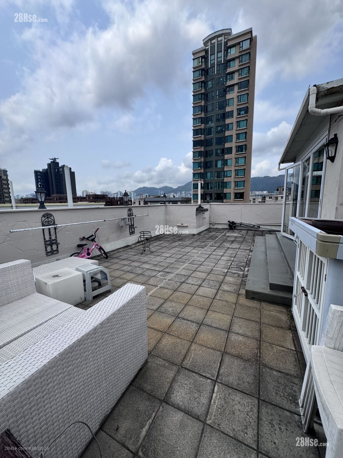 国城大厦 售盘 3 房 , 2 浴室 1,061 平方尺