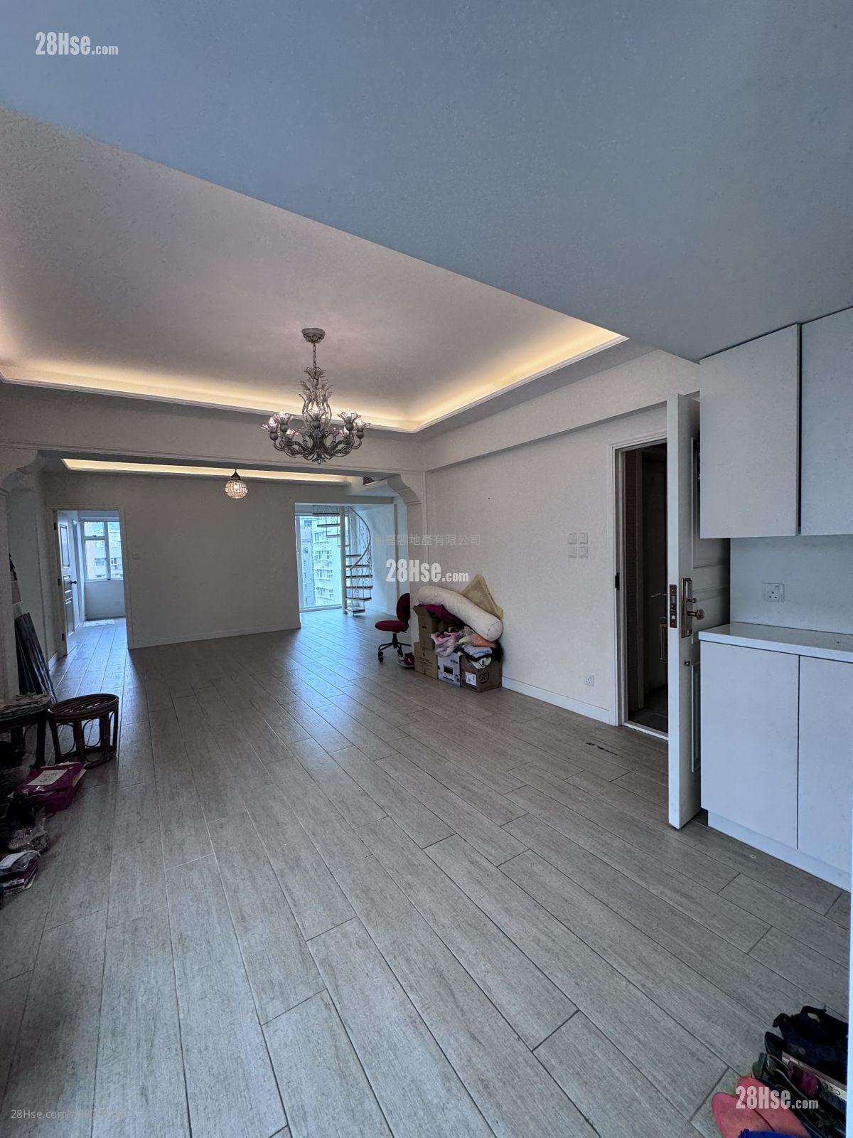 国城大厦 售盘 3 房 , 2 浴室 1,061 平方尺