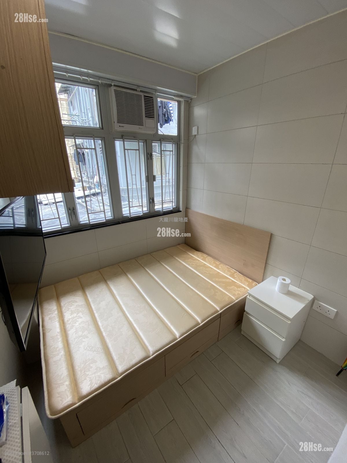 唐楼 租盘 1 浴室 120 平方尺