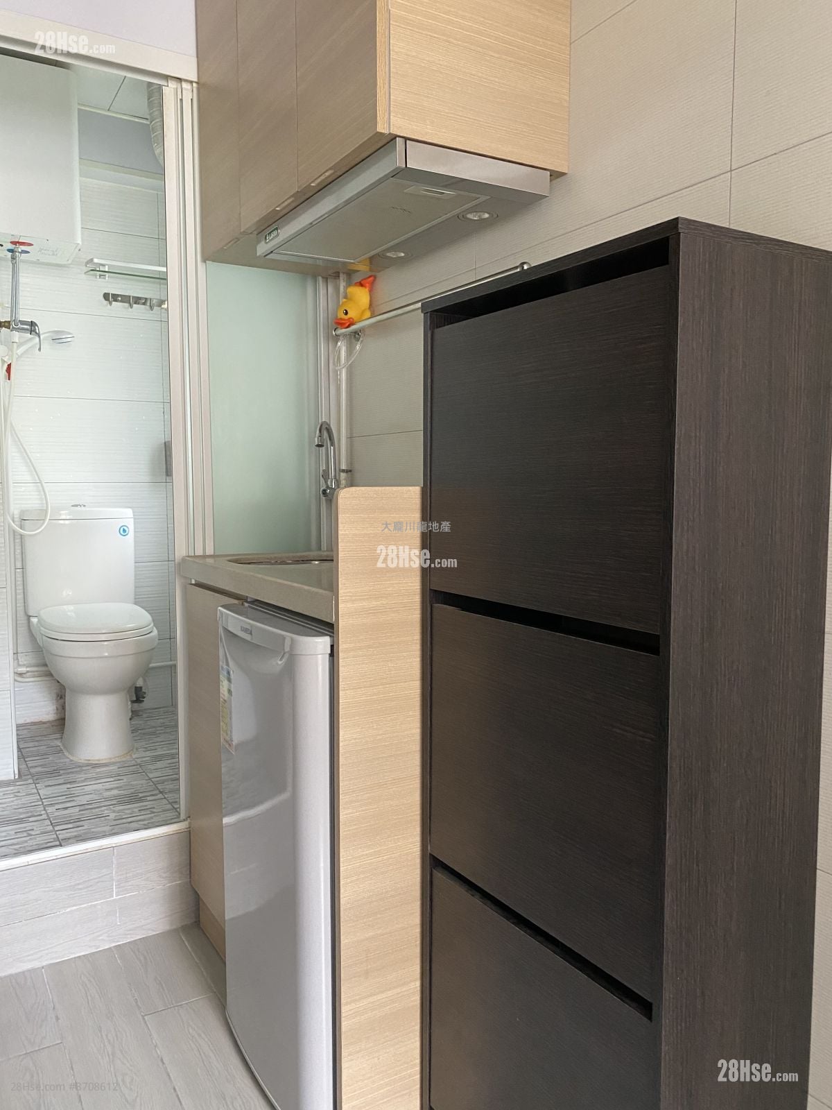 唐楼 租盘 1 浴室 120 平方尺