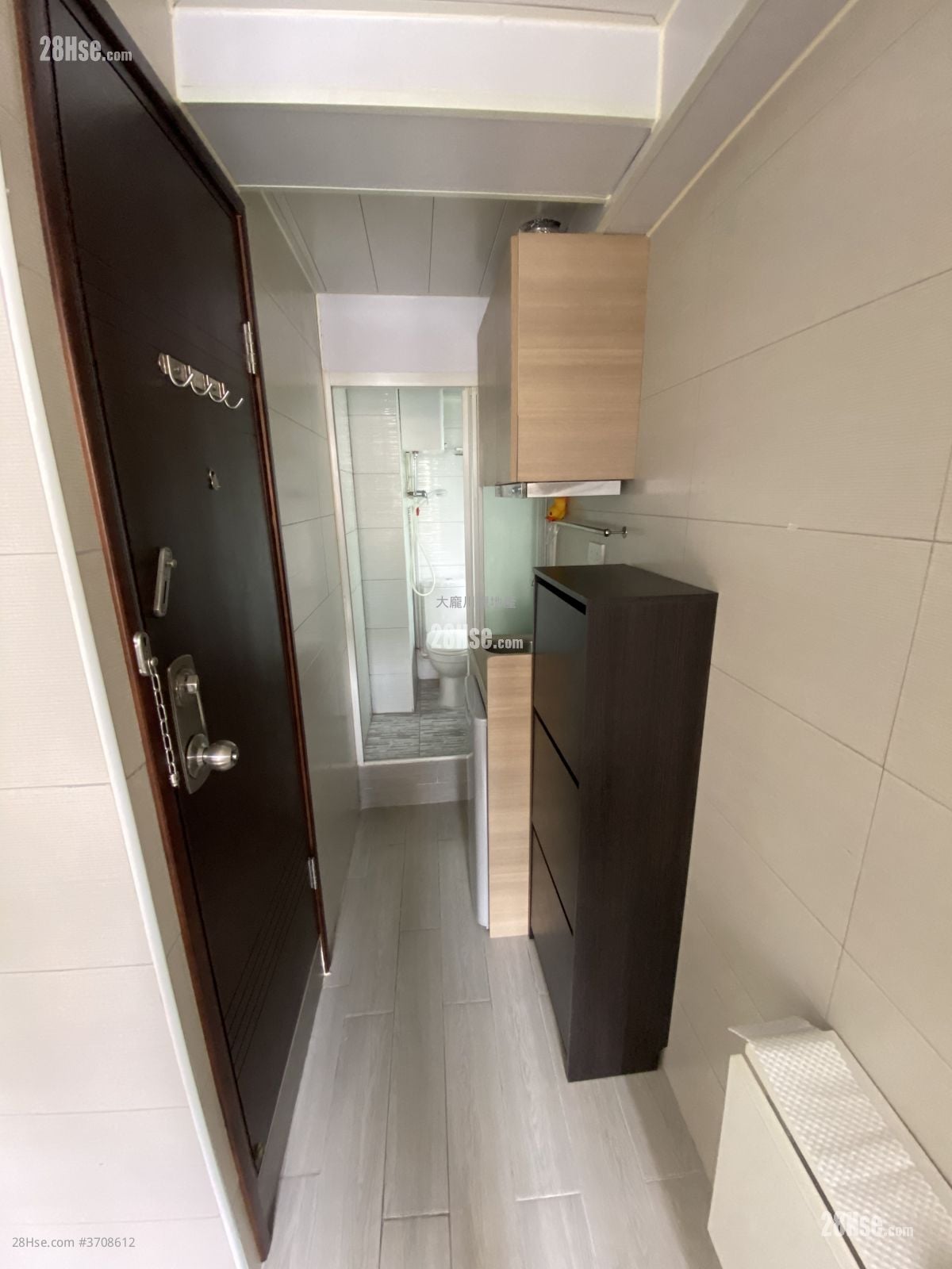 唐楼 租盘 1 浴室 120 平方尺