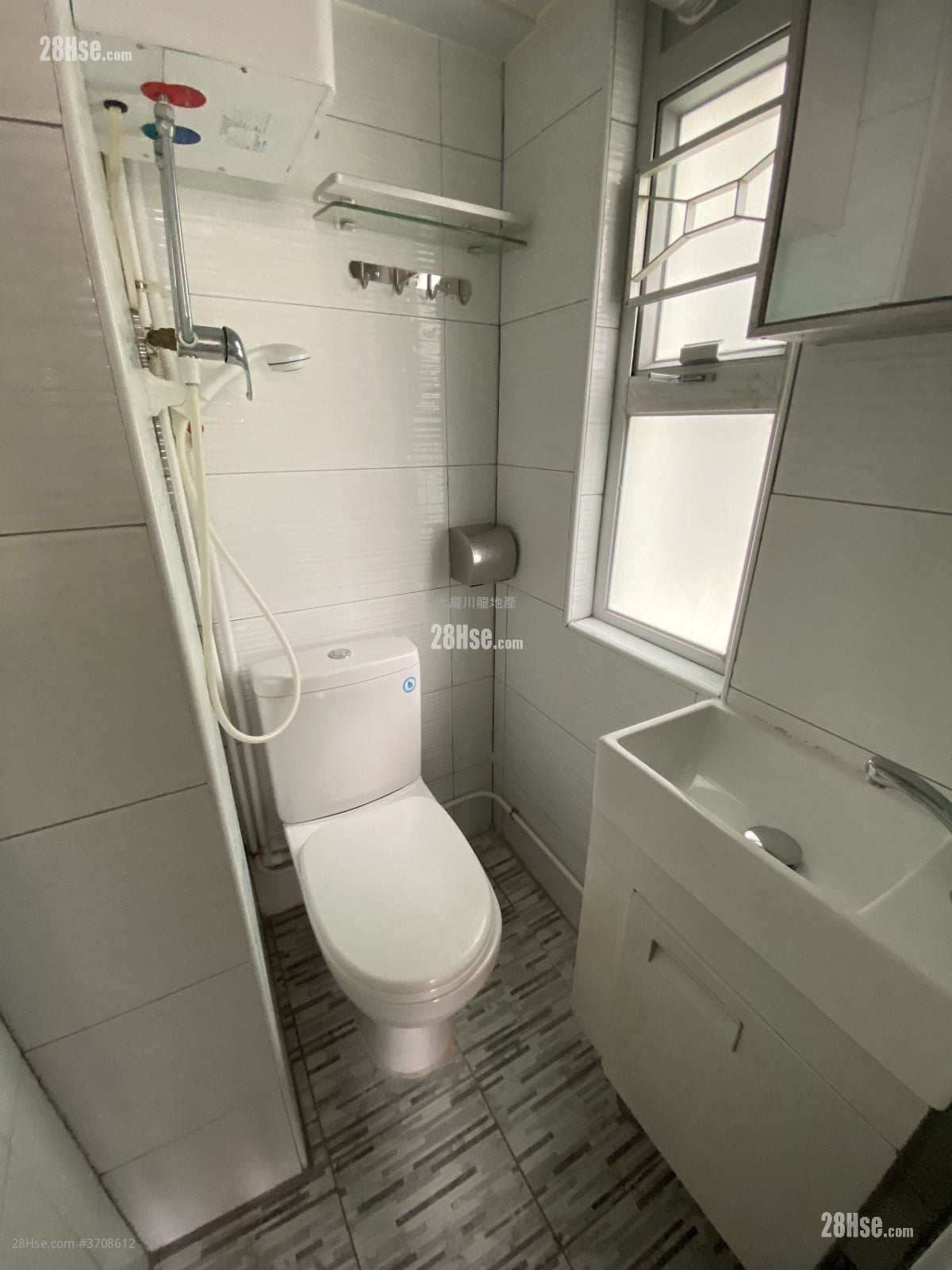 唐楼 租盘 1 浴室 120 平方尺