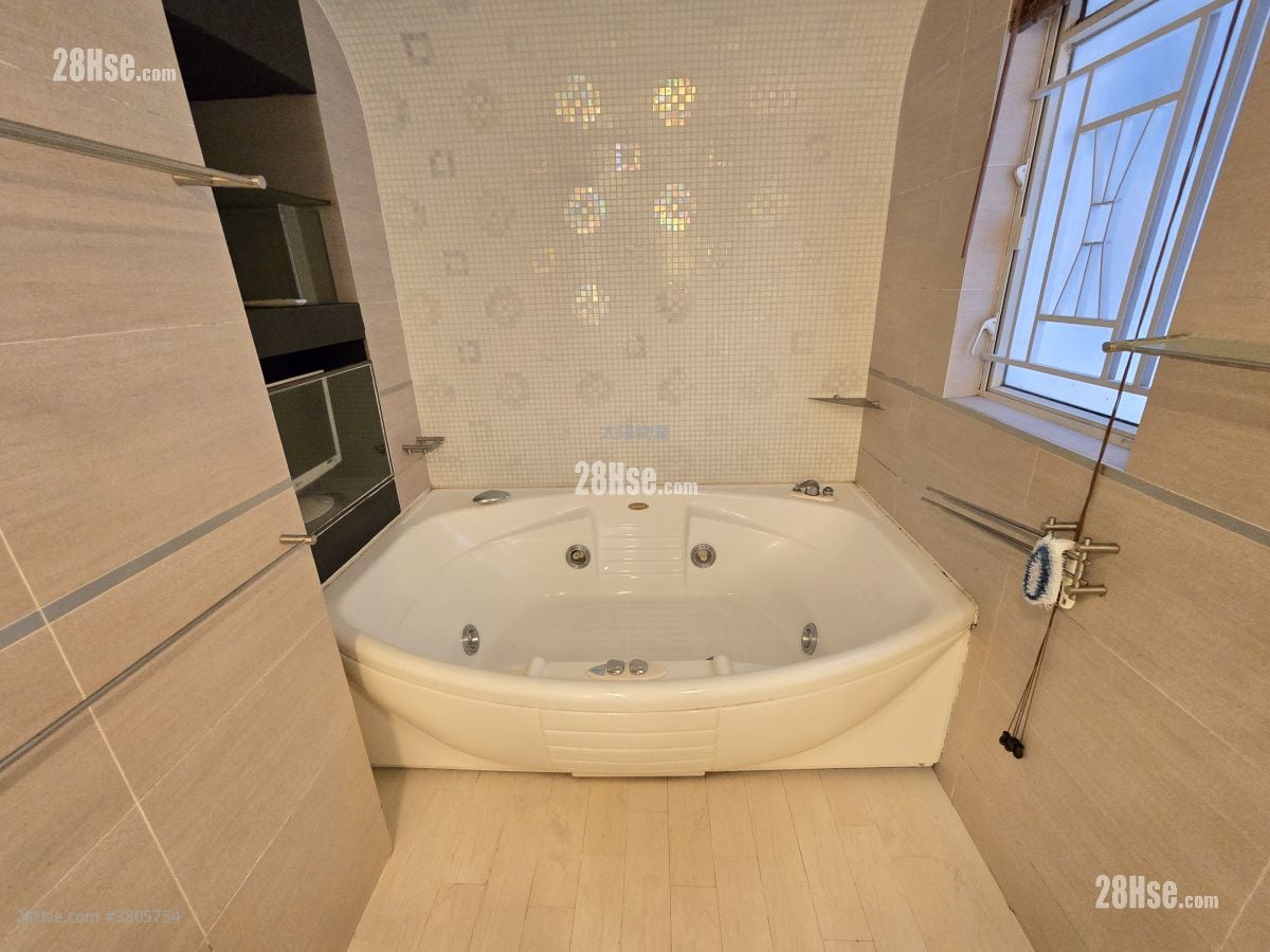 Laguna Verde Sell 4 Bedrooms , 2 Bathrooms 844 ft²