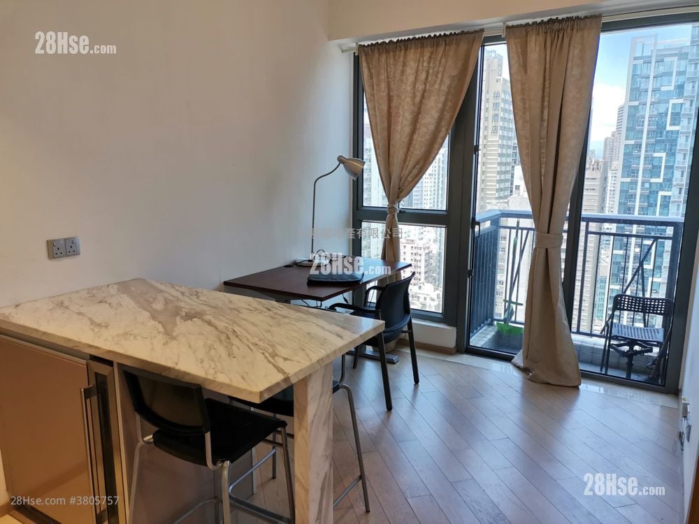 The Met. Sublime Sell 1 Bedroom , 1 Bathroom 259 ft²