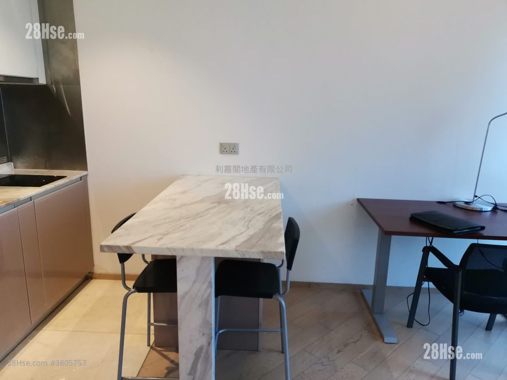 The Met. Sublime Sell 1 Bedroom , 1 Bathroom 259 ft²