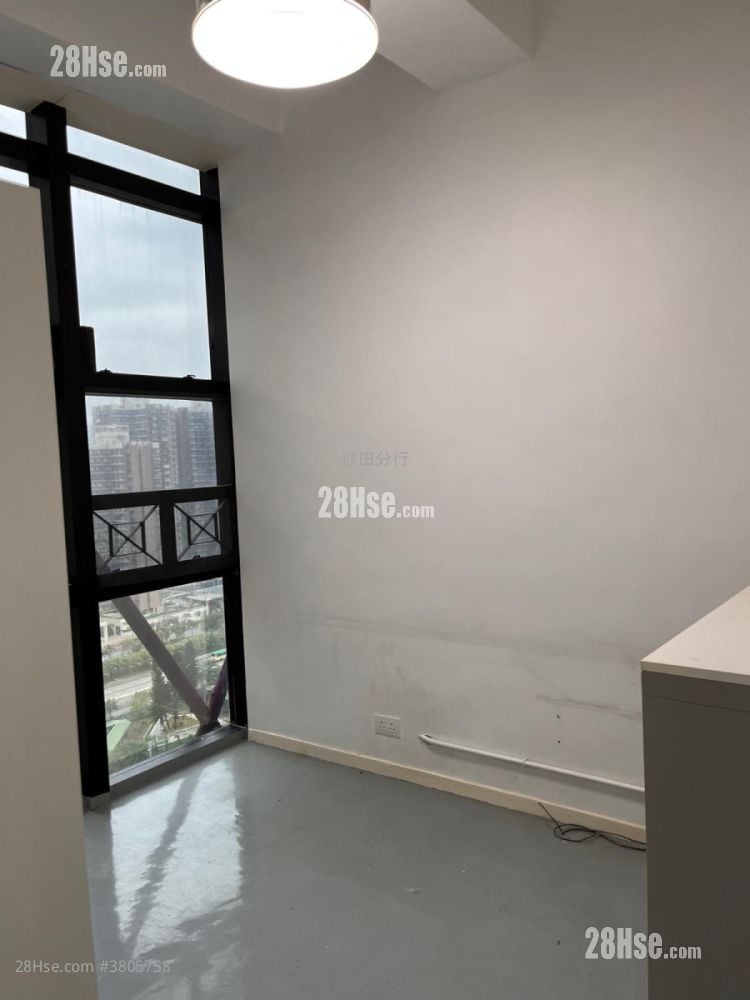 New Trade Plaza Rental 966 ft²