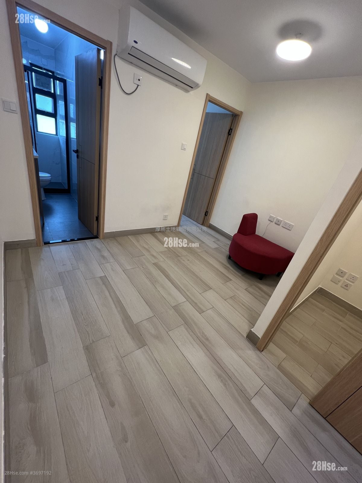 村屋 租盤 1 房 , 1 浴室 360 平方呎