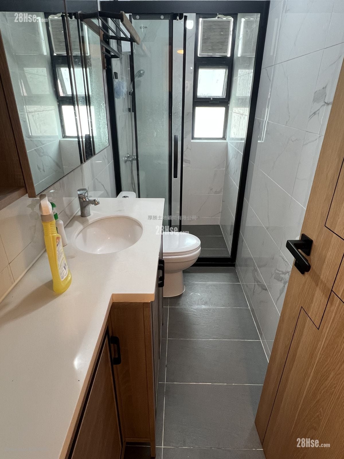 村屋 租盤 1 房 , 1 浴室 360 平方呎