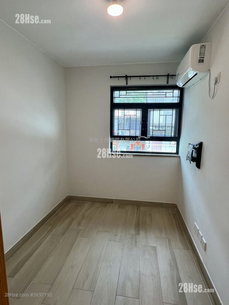 村屋 租盤 1 房 , 1 浴室 360 平方呎