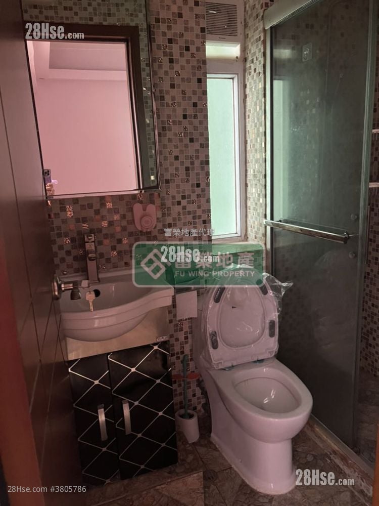 中和楼 租盘 3 房 , 2 浴室 440 平方尺