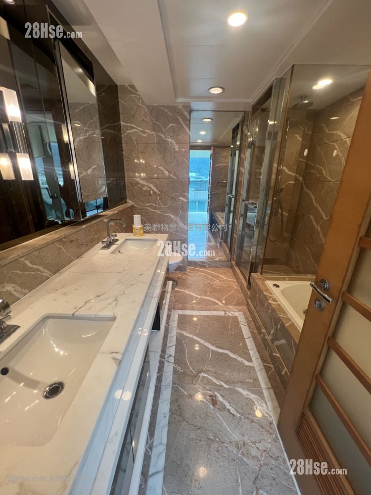 葡萄园 租盘 4 房 , 5+ 浴室 2,150 平方尺