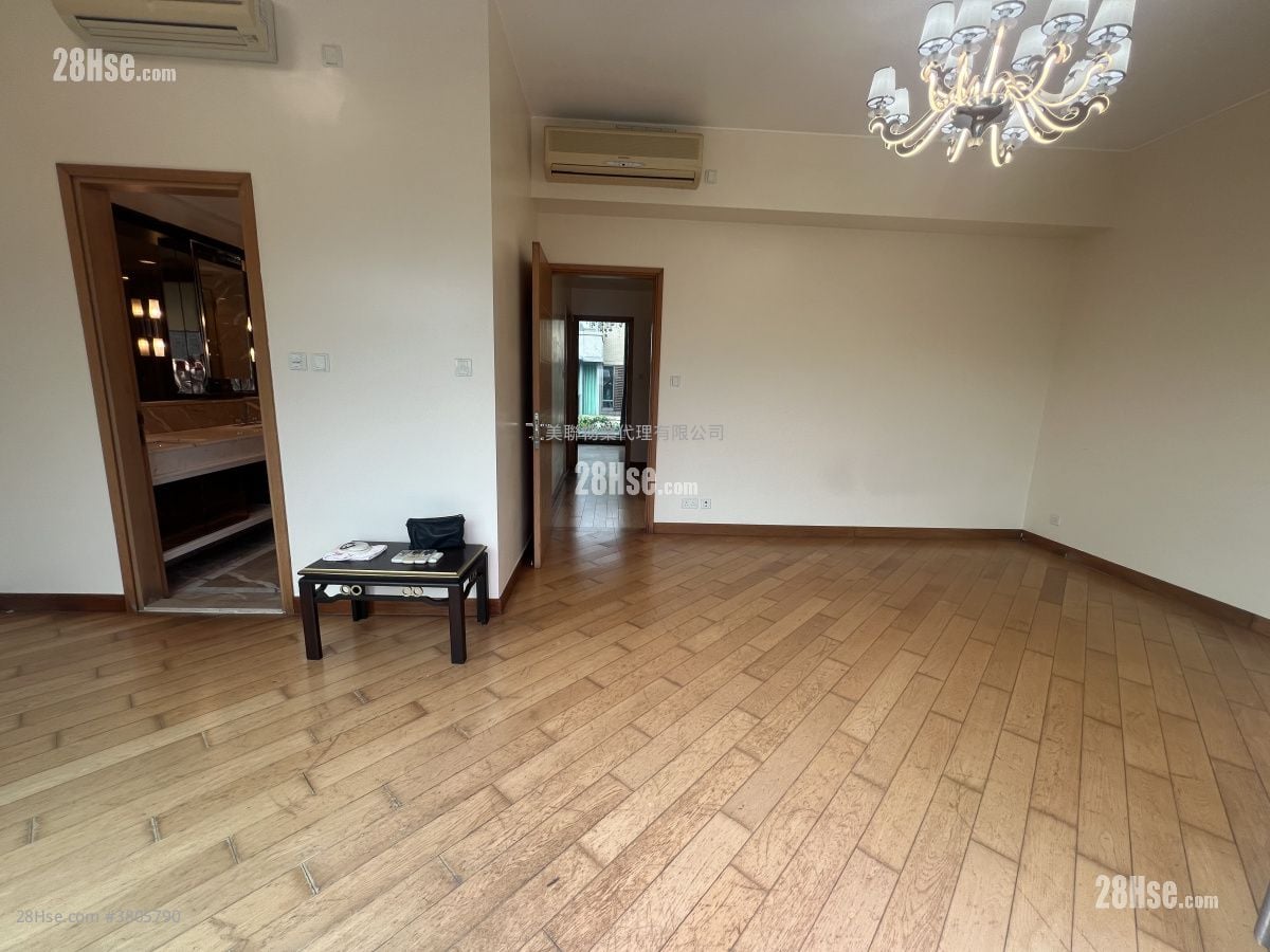 葡萄园 租盘 4 房 , 5+ 浴室 2,150 平方尺