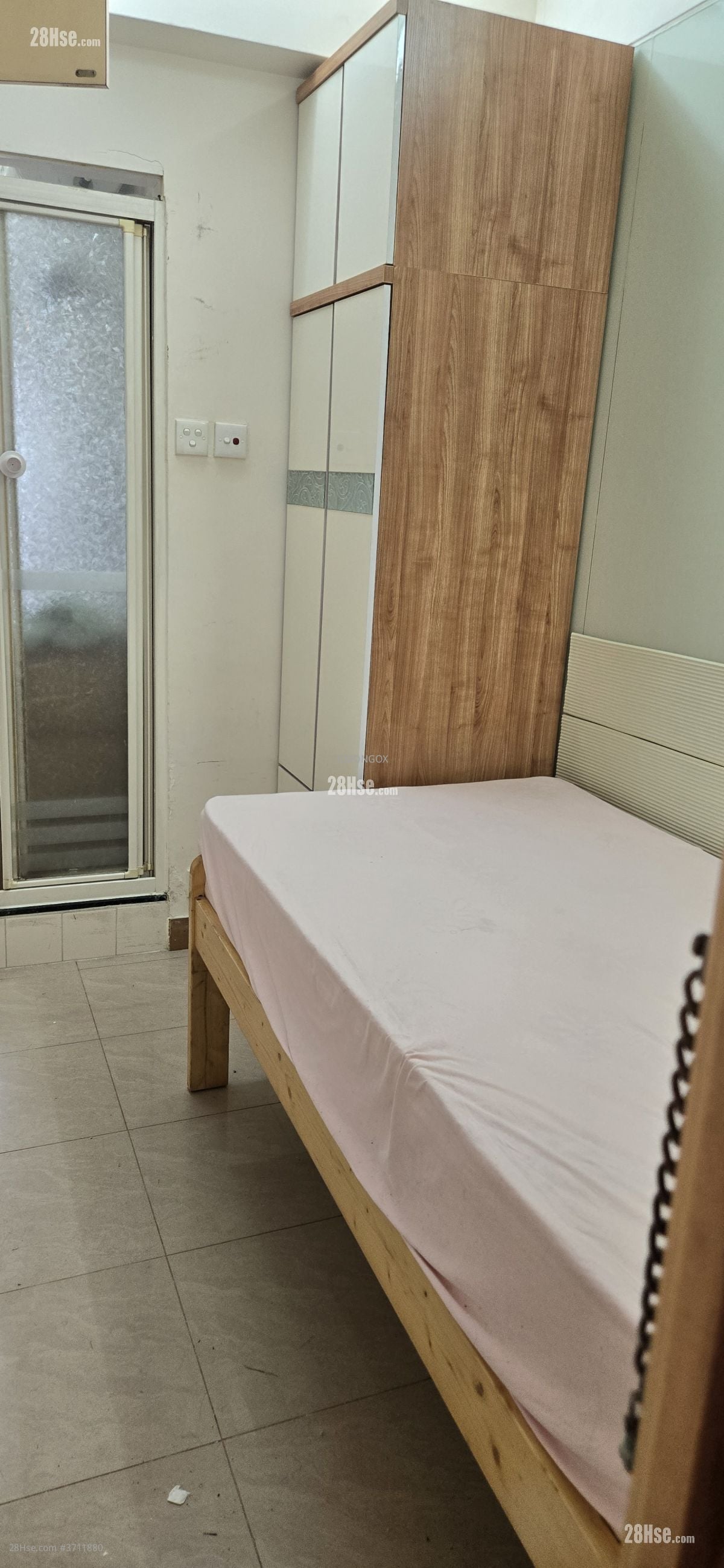 Eastman Court Rental 2 Bedrooms , 2 Bathrooms 309 ft²