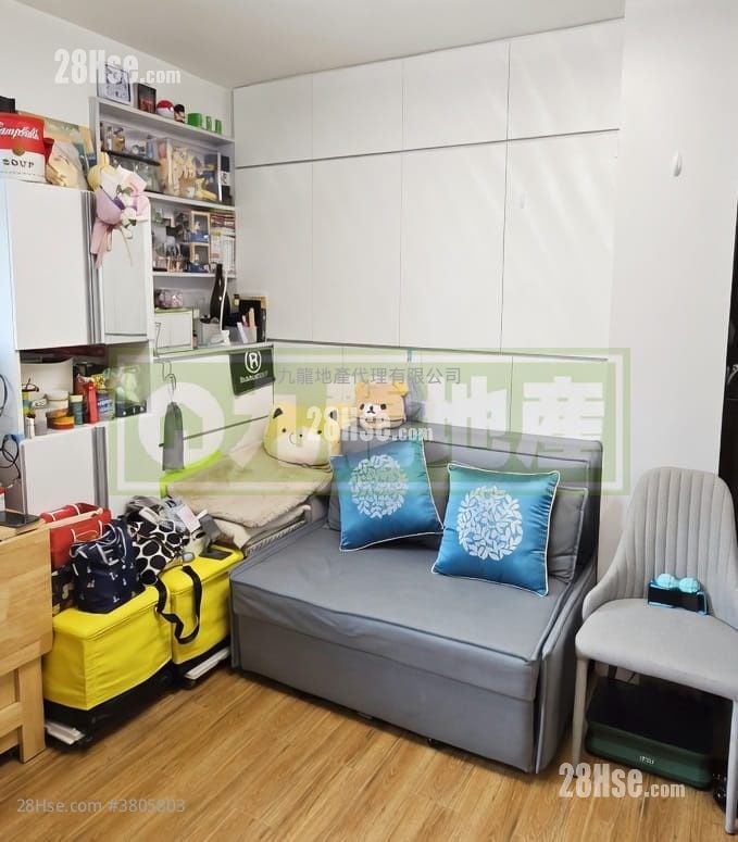 Golden Building Sell 2 Bedrooms , 1 Bathroom 347 ft²