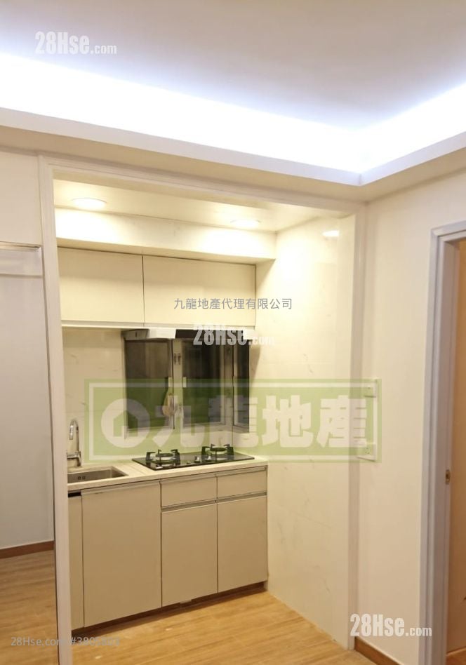 Golden Building Sell 2 Bedrooms , 1 Bathroom 347 ft²