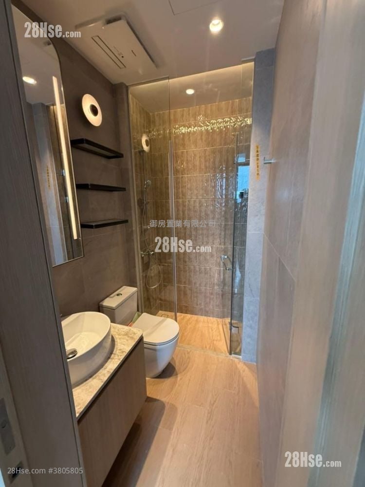 Flora Rental 278 ft²