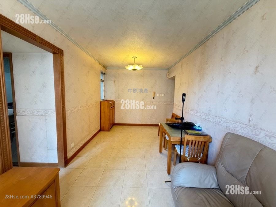 Tin Chung Court Sell 3 Bedrooms 650 ft²