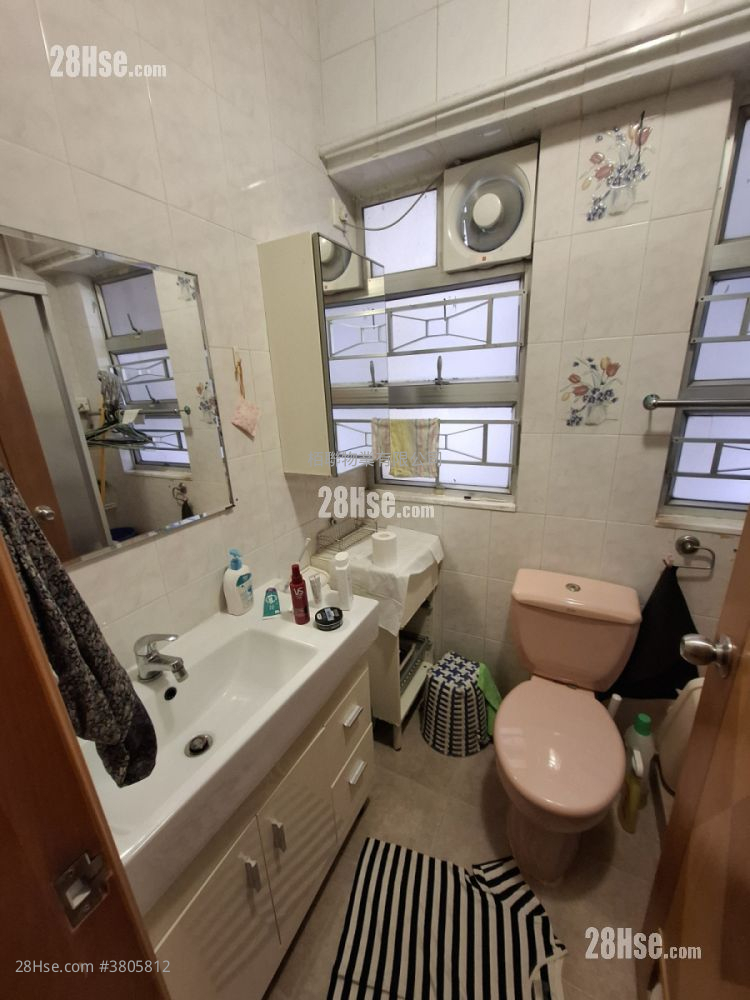 翡翠洋楼 售盘 3 房 , 1 浴室 645 平方尺