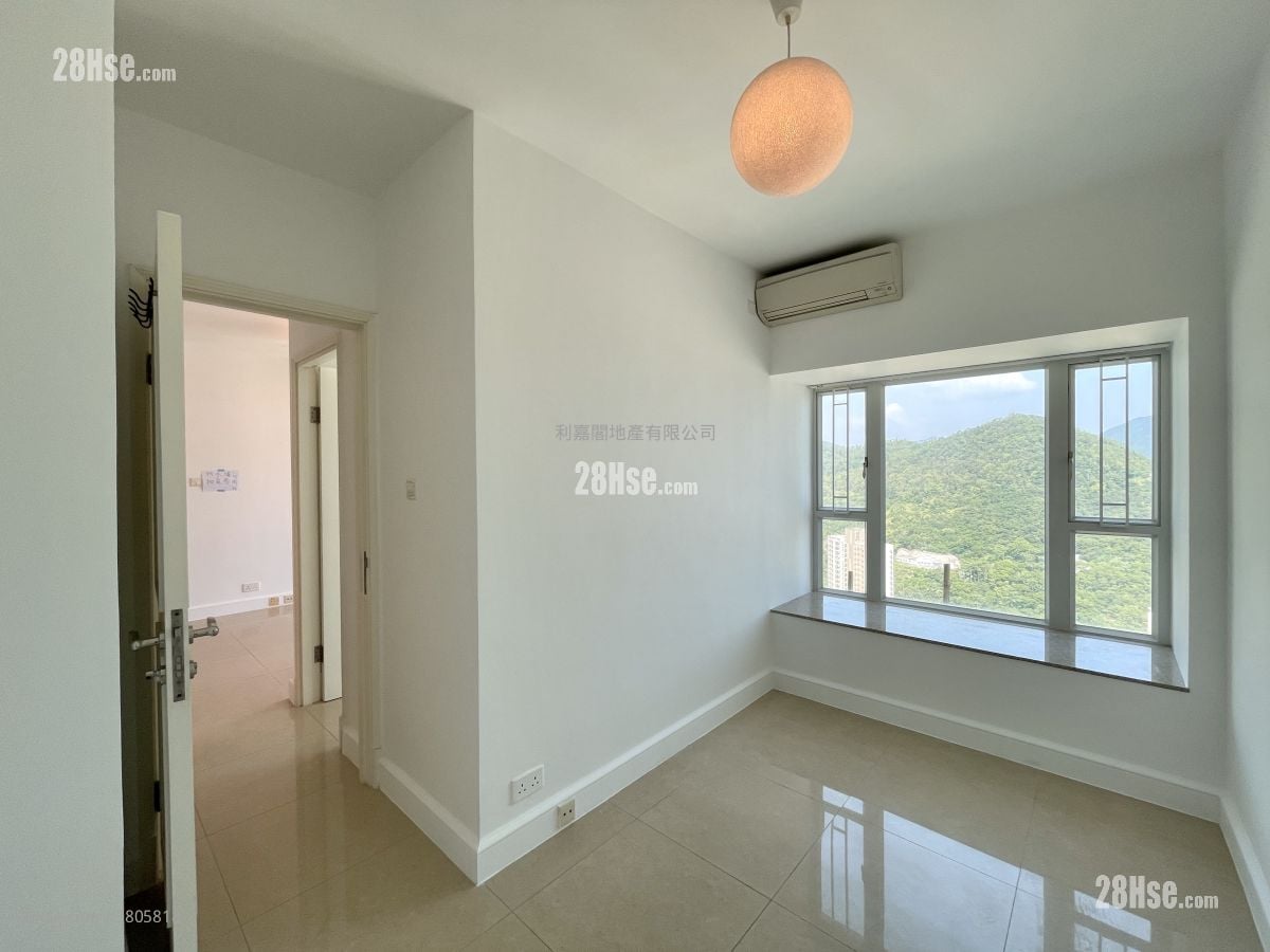 Metro Town Sell 2 Bedrooms , 1 Bathroom 487 ft²