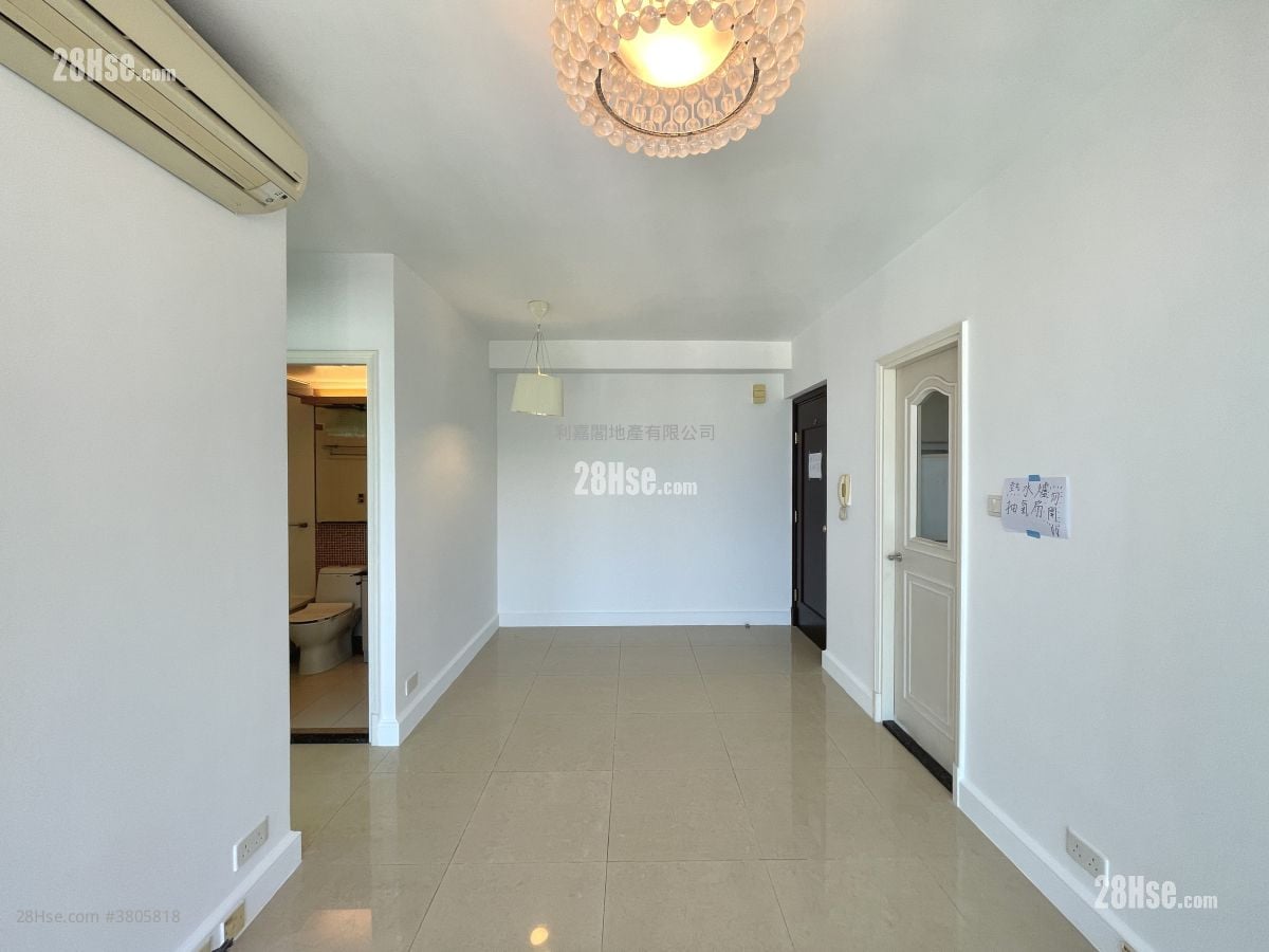 Metro Town Sell 2 Bedrooms , 1 Bathroom 487 ft²