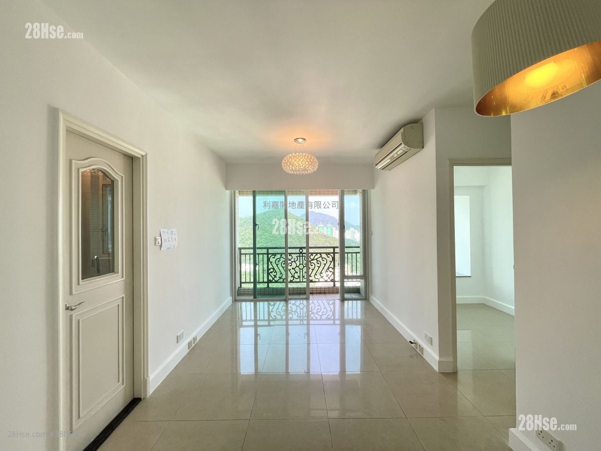 Metro Town Sell 2 Bedrooms , 1 Bathroom 487 ft²