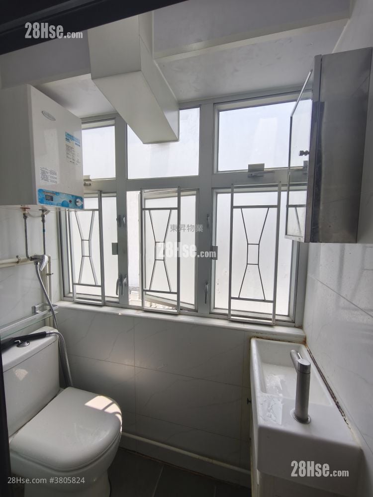 Yen Fat Building Rental 1 Bedroom , 1 Bathroom 170 ft²