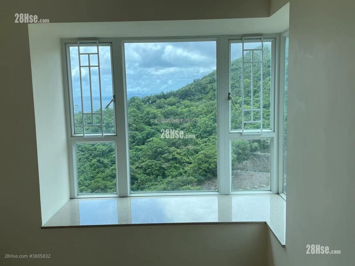 Metro Town Sell 4 Bedrooms , 3 Bathrooms 888 ft²