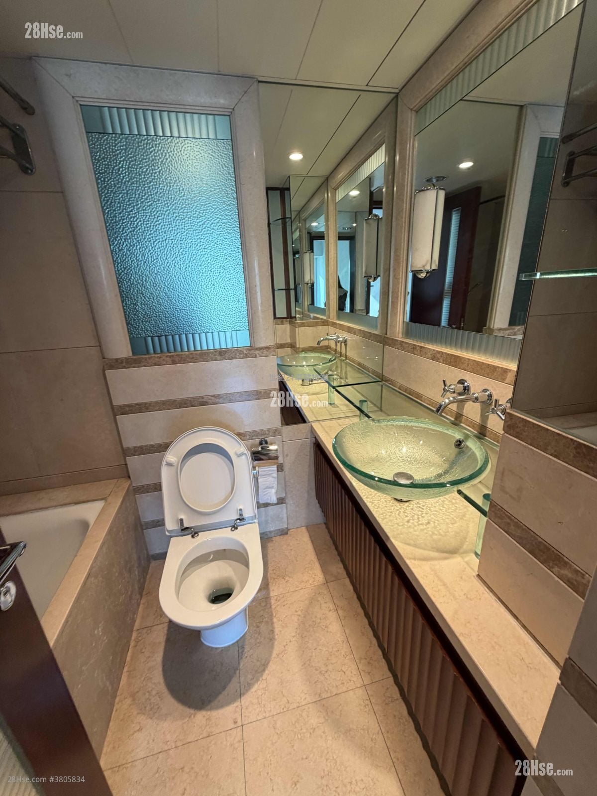 君临天下 租盘 2 房 , 2 浴室 755 平方尺