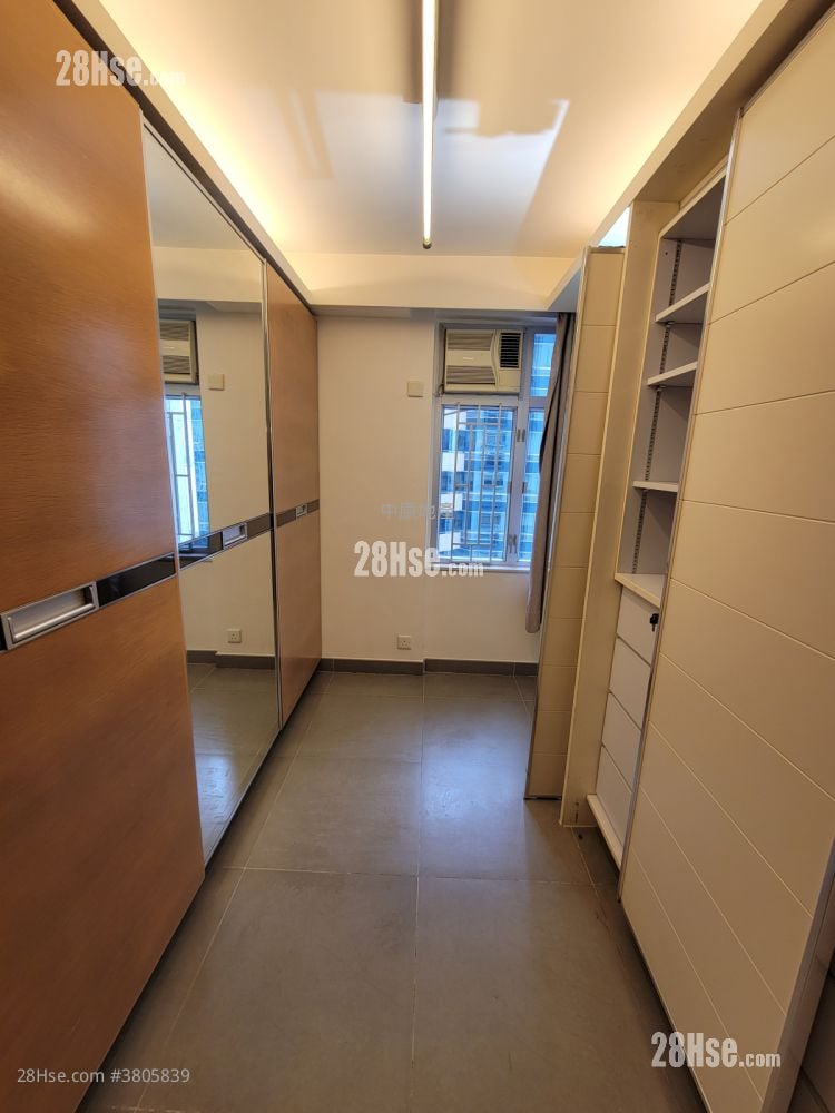 太古城 售盘 2 房 , 1 浴室 717 平方尺