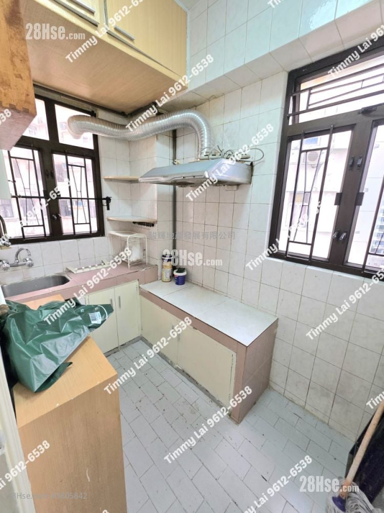 Wing Lee Mansion Sell 2 Bedrooms , 1 Bathroom 476 ft²