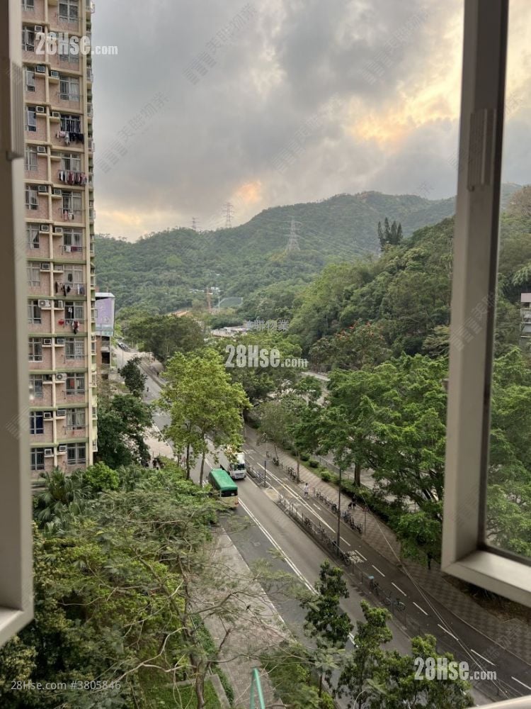 Mei Ying Court Sell 2 Bedrooms 445 ft²