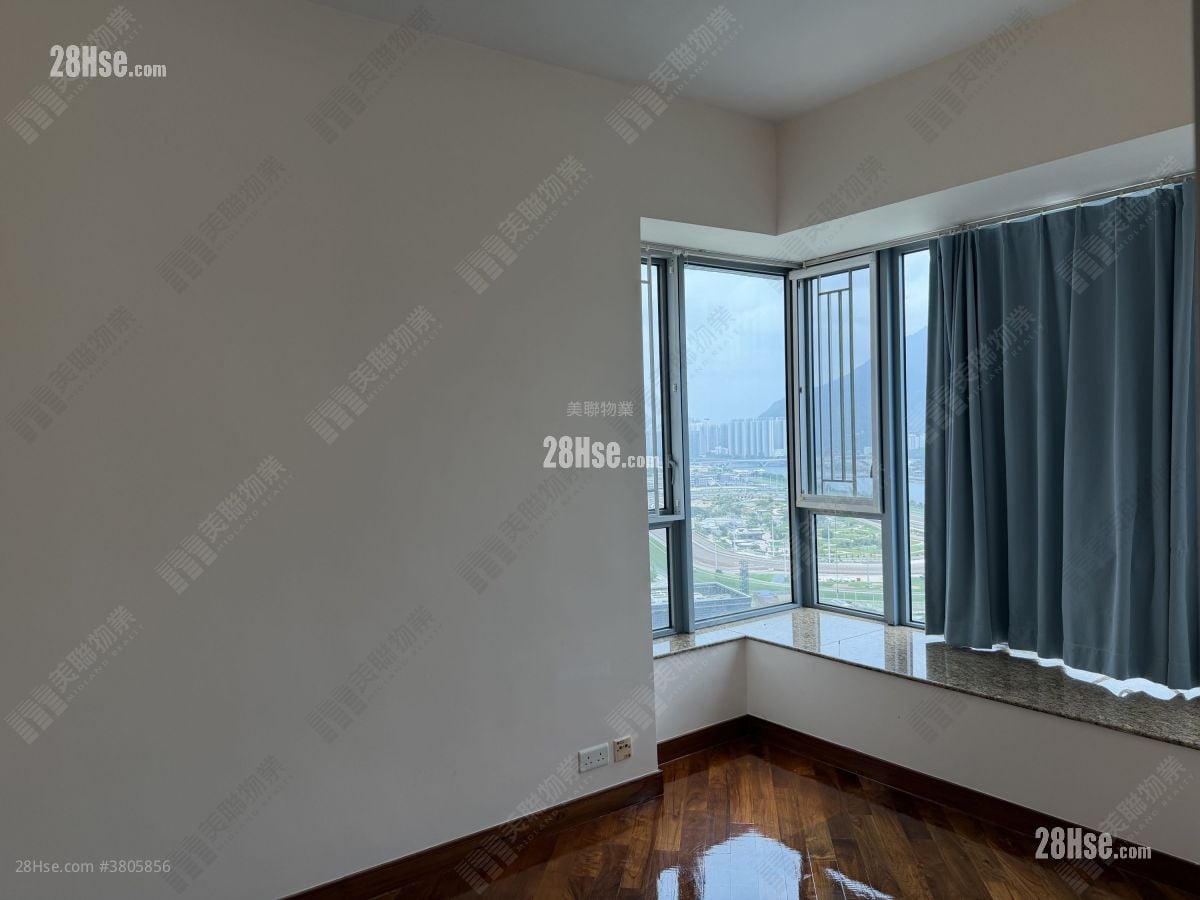 御龙山 租盘 3 房 , 3 浴室 1,035 平方尺