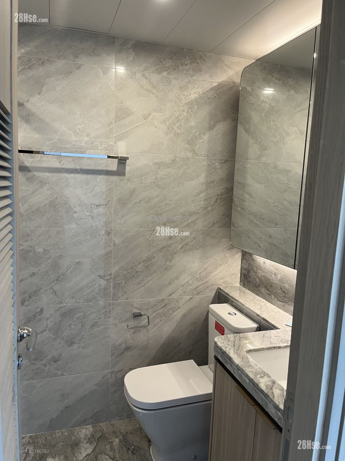 亲海駅 售盘 开放式间隔 , 1 浴室 210 平方尺